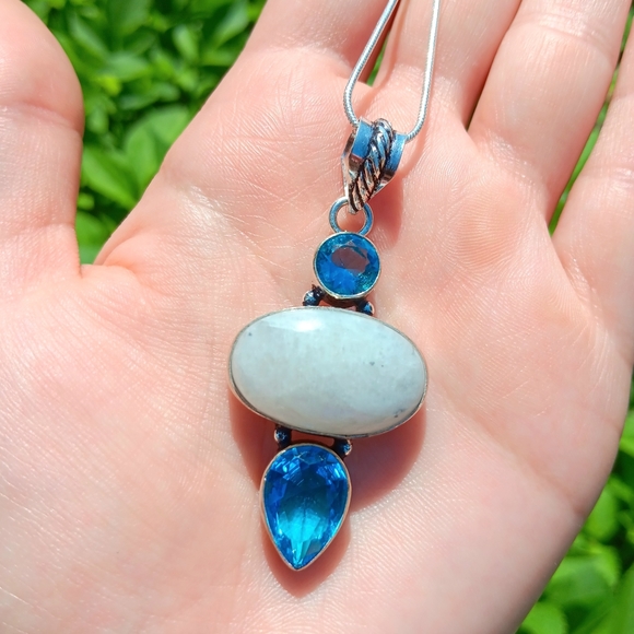 Jewelry - Rainbow Moonstone Necklace